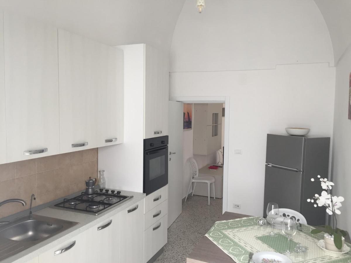 Donna Nina - Via San Martino 62 Apartment Монополи Екстериор снимка