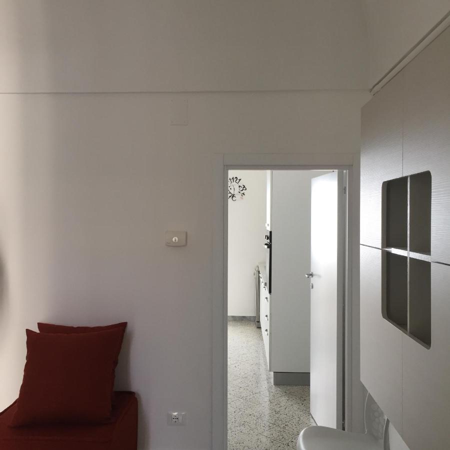 Donna Nina - Via San Martino 62 Apartment Монополи Екстериор снимка