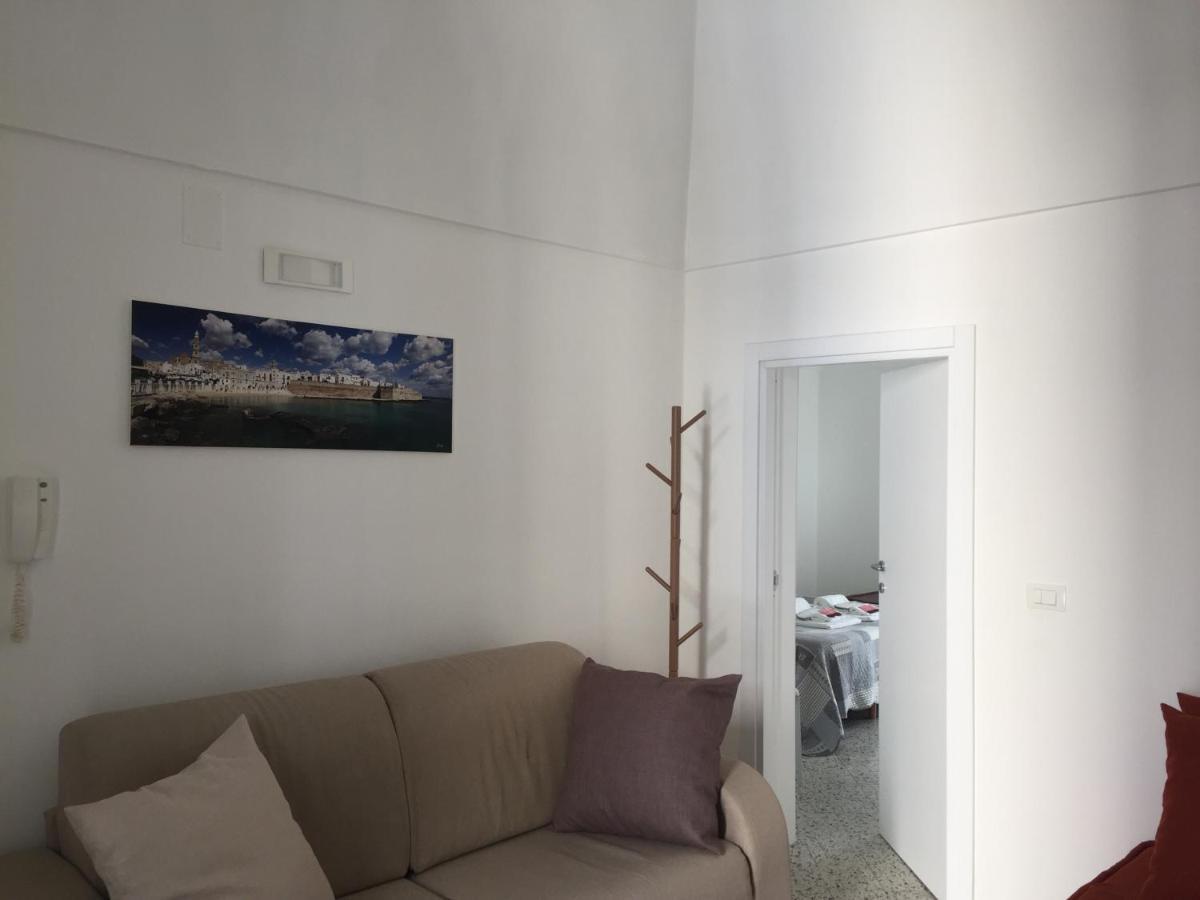 Donna Nina - Via San Martino 62 Apartment Монополи Екстериор снимка